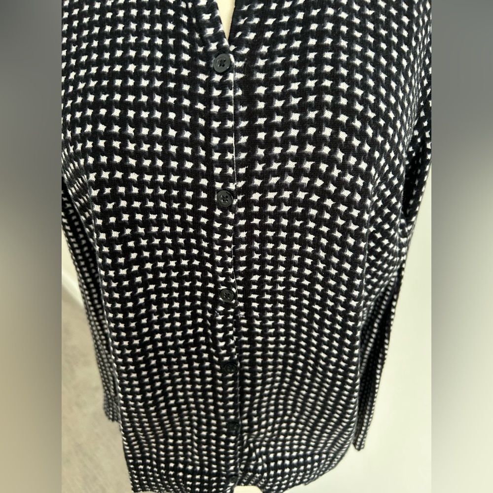 NWT Croft & Barrow Black White Women's Cardigan Sweater Button Down Geometric L - Picture 3 of 15